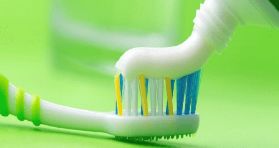 Fluoride toothpastes for preventing dental decay in children and adolescents